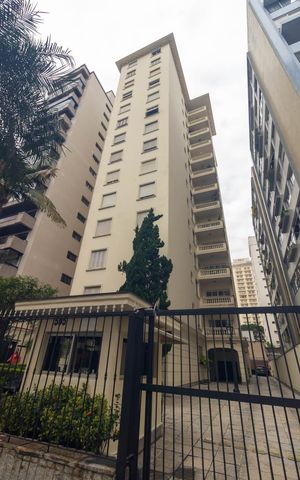 Apartamento à venda com 230m², 3 quartos e 2 vagasFachada