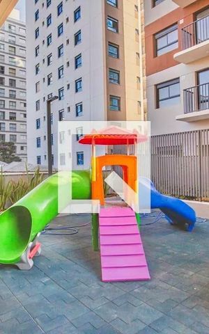 Apartamento para alugar com 28m², 1 quarto e sem vaga Apartamento para alugar com 28m², 1 quarto e sem vagaÁrea comum - Playground