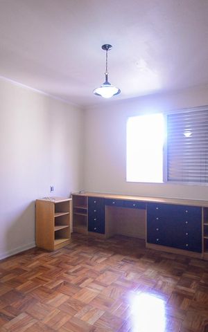 Apartamento à venda com 337m², 4 quartos e 2 vagas Apartamento à venda com 337m², 4 quartos e 2 vagasQuarto 2