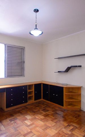 Apartamento à venda com 337m², 4 quartos e 2 vagas Apartamento à venda com 337m², 4 quartos e 2 vagasQuarto 2