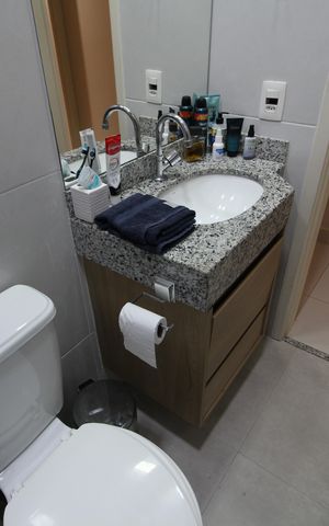 Casa de condomínio à venda com 149m², 5 quartos e 2 vagasBanheiro Social