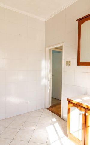 Casa à venda com 120m², 3 quartos e 3 vagas Casa à venda com 120m², 3 quartos e 3 vagasCozinha