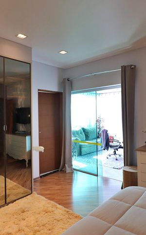 Casa à venda com 220m², 2 quartos e 6 vagasSuíte 1