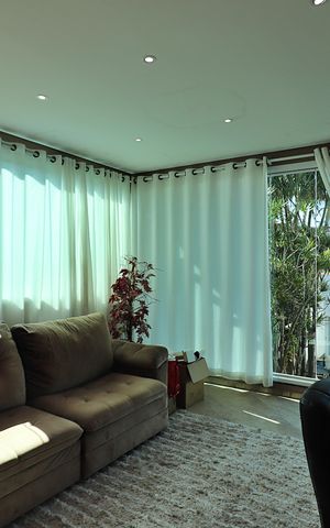 Casa à venda com 220m², 2 quartos e 6 vagasEscritório