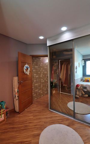 Casa à venda com 220m², 2 quartos e 6 vagasSuíte 2