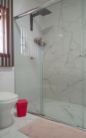 Casa à venda com 320m², 3 quartos e 2 vagasBanheiro