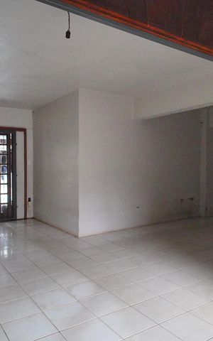 Casa à venda com 320m², 3 quartos e 2 vagasgaragem