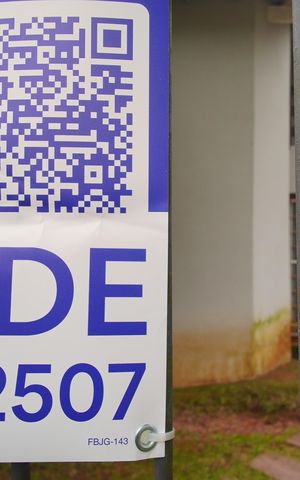 Casa à venda com 320m², 3 quartos e 2 vagasPlaca