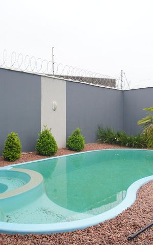 Casa à venda com 320m², 3 quartos e 2 vagasPiscina