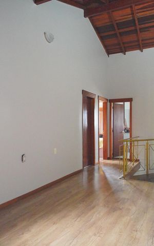 Casa à venda com 320m², 3 quartos e 2 vagasSala 2