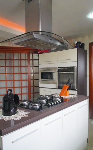 Casa à venda com 320m², 3 quartos e 2 vagasCozinha