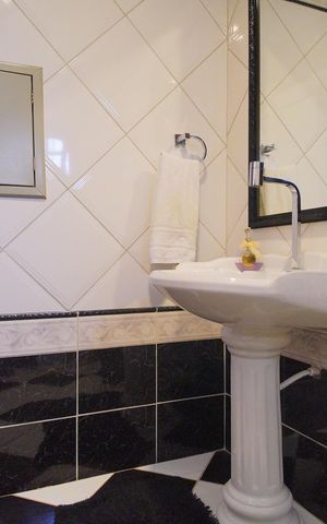 Casa à venda com 320m², 3 quartos e 2 vagasLavabo