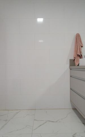 Casa à venda com 320m², 3 quartos e 2 vagasBanheiro
