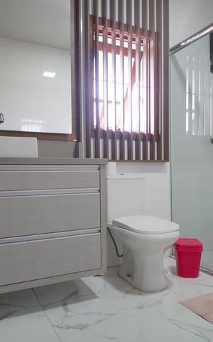 Casa à venda com 320m², 3 quartos e 2 vagasBanheiro