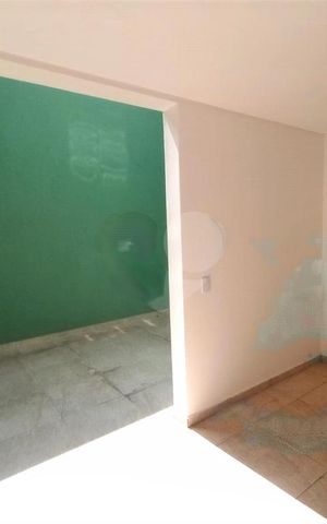 Casa à venda com 100m², 3 quartos e 2 vagas