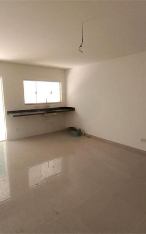 Casa à venda com 100m², 3 quartos e 2 vagas