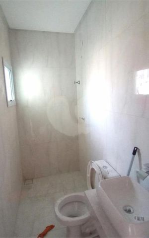 Casa à venda com 100m², 3 quartos e 2 vagas