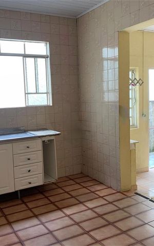 Casa à venda com 174m², 4 quartos e 4 vagas