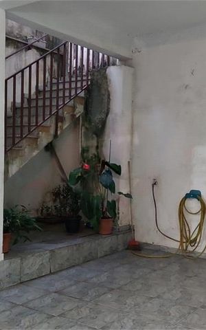 Casa à venda com 174m², 4 quartos e 4 vagas