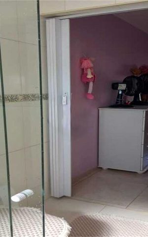 Casa à venda com 210m², 2 quartos e 4 vagas