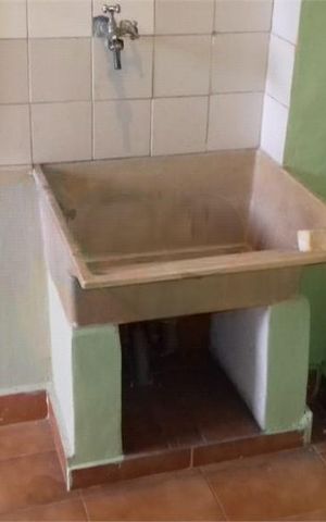 Casa à venda com 381m², 2 quartos e 2 vagas