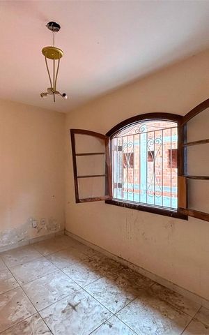 Casa à venda com 256m², 4 quartos e 3 vagas
