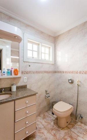 Casa à venda com 591m², 4 quartos e 6 vagas
