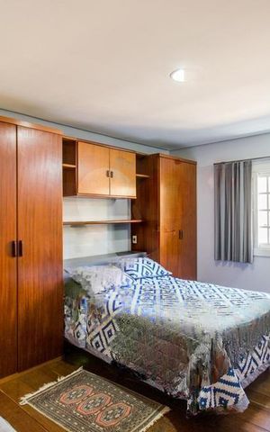 Casa à venda com 591m², 4 quartos e 6 vagas