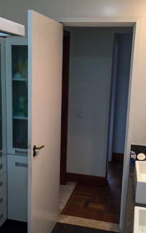 Casa à venda com 142m², 3 quartos e 3 vagasBanheiro social