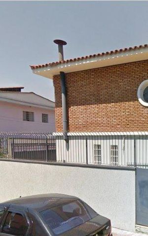 Casa à venda com 142m², 3 quartos e 3 vagasFachada