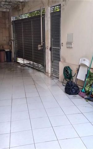 Casa à venda com 212m², 4 quartos e 2 vagas