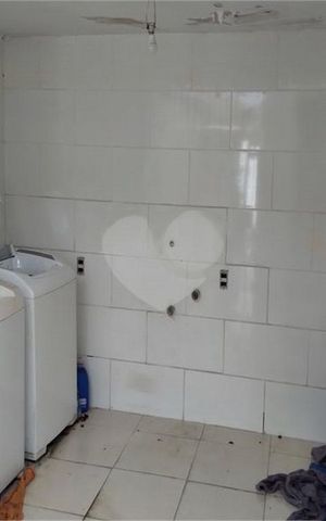 Casa à venda com 212m², 4 quartos e 2 vagas