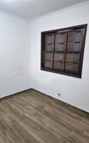Casa à venda com 161m², 3 quartos e 2 vagas