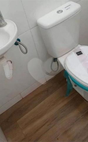 Casa à venda com 161m², 3 quartos e 2 vagas
