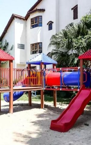 Casa à venda com 108m², 3 quartos e 2 vagas