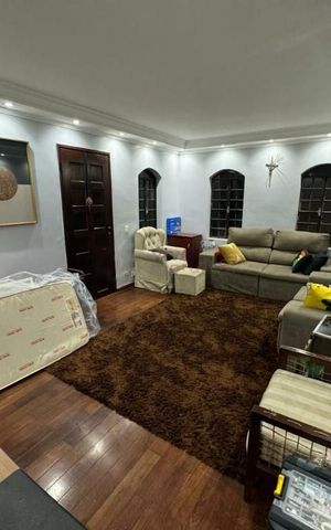 Casa à venda com 108m², 3 quartos e 2 vagas