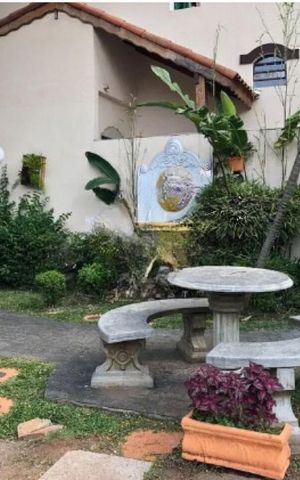 Casa à venda com 108m², 3 quartos e 2 vagas