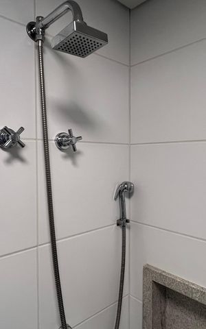 Apartamento à venda com 57m², 2 quartos e 1 vaga Apartamento à venda com 57m², 2 quartos e 1 vagaBanheiro