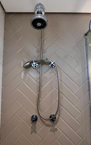 Apartamento para alugar com 214m², 4 quartos e 3 vagas Apartamento para alugar com 214m², 4 quartos e 3 vagasBanheiro da Suíte 1