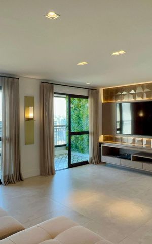 Apartamento para alugar com 214m², 4 quartos e 3 vagas Apartamento para alugar com 214m², 4 quartos e 3 vagasSala