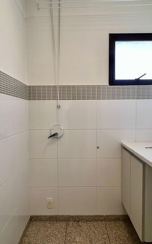 Apartamento para alugar com 214m², 4 quartos e 3 vagas Apartamento para alugar com 214m², 4 quartos e 3 vagasÁrea de Serviço