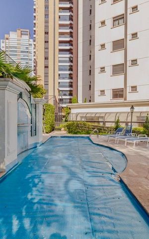 Apartamento para alugar com 214m², 4 quartos e 3 vagas Apartamento para alugar com 214m², 4 quartos e 3 vagasPiscina