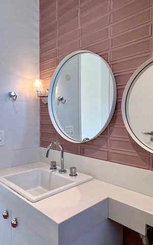 Apartamento para alugar com 214m², 4 quartos e 3 vagas Apartamento para alugar com 214m², 4 quartos e 3 vagasBanheiro da Suíte 2