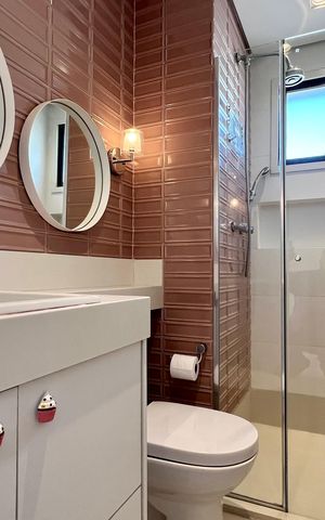 Apartamento para alugar com 214m², 4 quartos e 3 vagas Apartamento para alugar com 214m², 4 quartos e 3 vagasBanheiro da Suíte 2