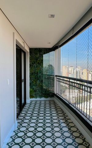 Apartamento para alugar com 214m², 4 quartos e 3 vagas Apartamento para alugar com 214m², 4 quartos e 3 vagasVaranda