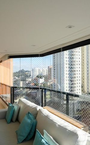 Apartamento à venda com 200m², 3 quartos e 3 vagasVaranda da sala