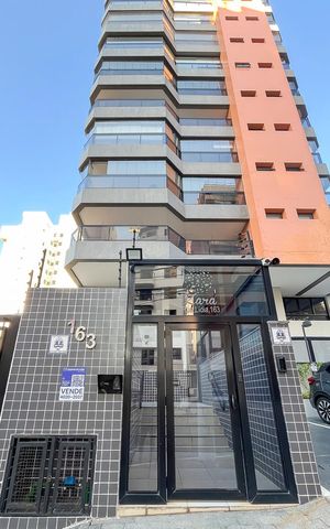 Apartamento à venda com 200m², 3 quartos e 3 vagasFachada