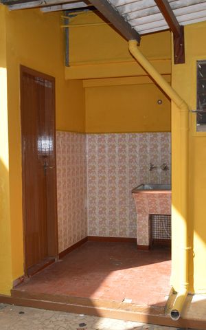 Casa à venda com 111m², 3 quartos e 2 vagasÁrea de Serviço