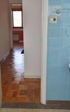 Casa à venda com 111m², 3 quartos e 2 vagasBanheiro