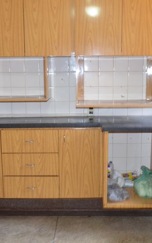Casa à venda com 111m², 3 quartos e 2 vagasCozinha 